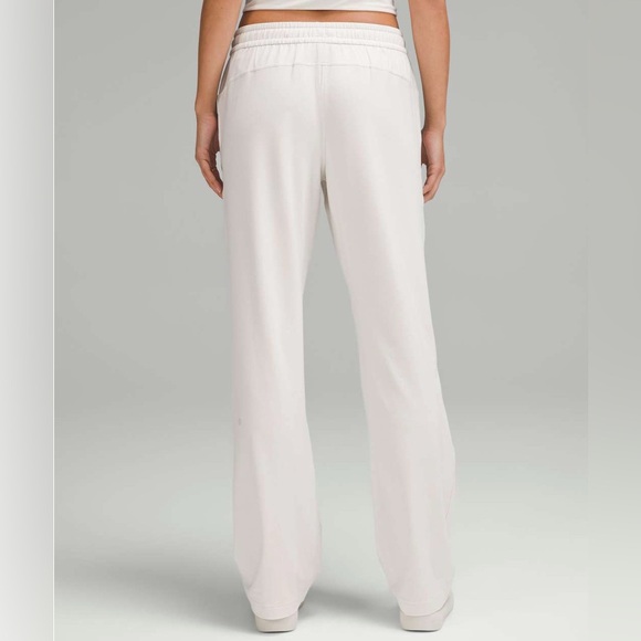 Lululemon 14 Women’s Soft Jersey Cream Straight Leg Mid Rise Casual Lounge Pants - Picture 2 of 12